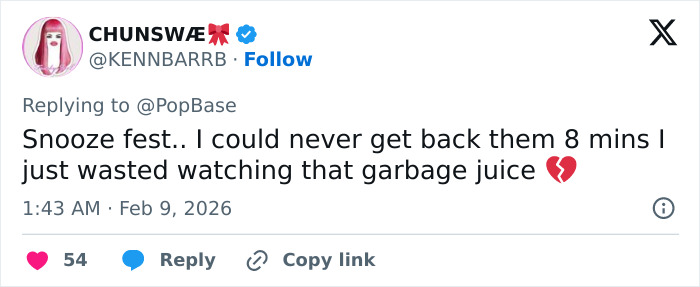 Screenshot of a negative tweet criticizing the Super Bowl 2026 halftime show as boring and disappointing to viewers.