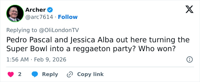 Screenshot of a tweet discussing Jessica Alba’s Super Bowl halftime show dancing and fans’ reactions online.