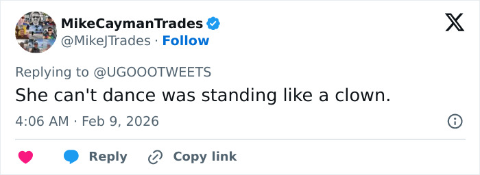 Fan criticizing Jessica Alba's Super Bowl halftime show dancing, calling her performance awkward and clown-like.