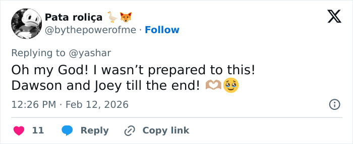 Screenshot of a tweet expressing surprise and emotion about Dawson and Joey, related to Katie Holmes honoring James Van Der Beek.