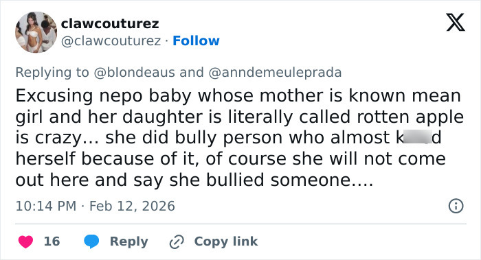 Tweet discussing nepo baby Apple Martin and controversies surrounding her cosmetic procedures and online bullying claims.