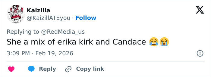 Tweet by Kaizilla reacting to Nicki Minaj’s dramatic new look, including laughing and crying emojis.