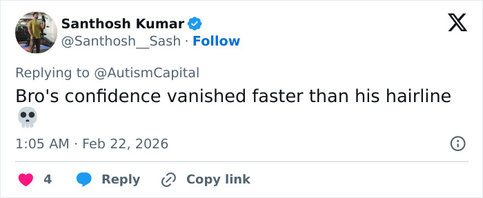 Tweet text showing a user commenting on an influencer humiliated after getting his wig snatched by a stranger.