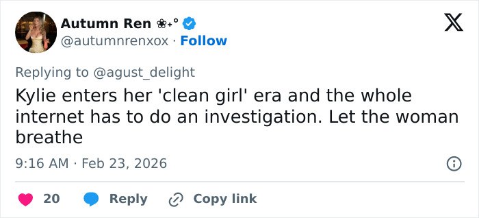 Tweet discussing Kylie Jenner's appearance sparking fan investigation over lip details during 2026 BAFTAs.