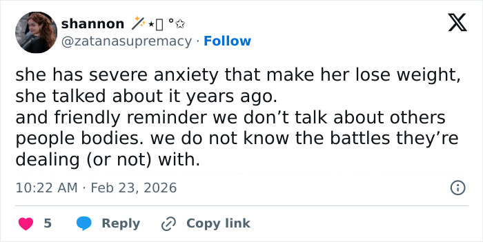 Twitter post discussing Emma Stone’s appearance and concerns about her cadaverous look at the 2026 BAFTAs event.