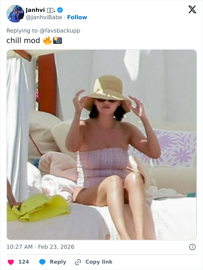 Selena Gomez wearing a sunhat and sunglasses on a beach trip, sparking transplant conspiracy theories. Selena Gomez wearing a sunhat and sunglasses on a beach trip, sparking transplant conspiracy theories.