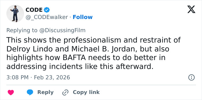 Screenshot of a tweet discussing Michael B. Jordan's reaction after a BAFTA audience member used a racial slur at him.