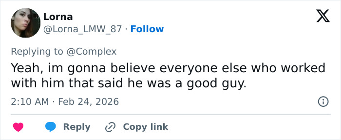 Twitter user Lorna responds to Complex, doubting a bullying claim about Grey's Anatomy actress Eric Dane.