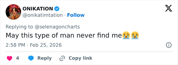 Screenshot of a viral tweet reacting to Benny Blanco&rsquo;s interview that sparked fans urging Selena Gomez to divorce him.