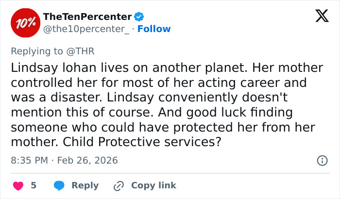 Tweet discussing Lindsay Lohan exposing the dark side of growing up famous with challenges from her mother and acting career.