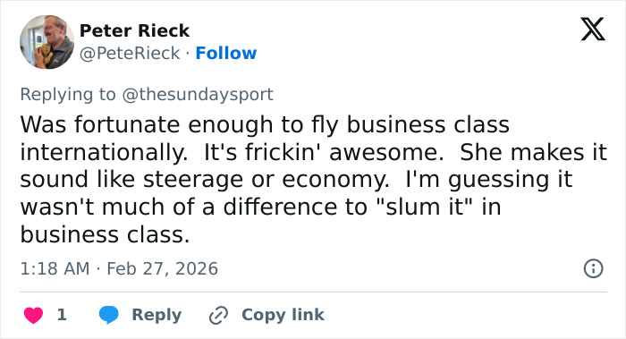 Tweet discussing experience flying business class, responding to claims about micro-aggression in first class cabin.