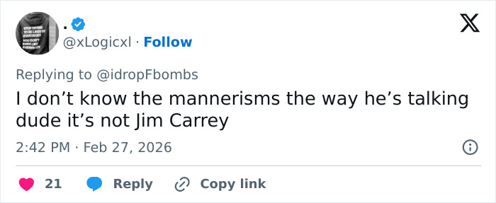 Tweet questioning if the man in viral footage is really Jim Carrey, sparking fans’ doubts and discussions online.