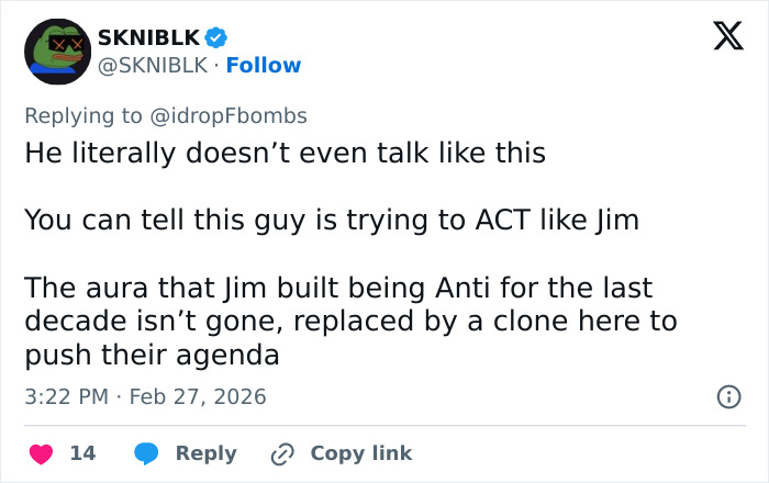 Fan tweet discussing viral Jim Carrey footage, questioning authenticity and presence of a possible clone or impersonator.