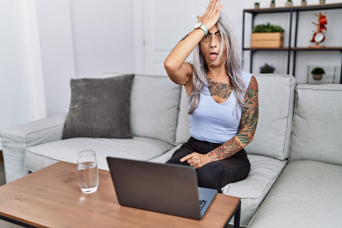 Someone Asked Folks What Makes Them Judge A Person Immediately, And 40 Replies Got Very Real