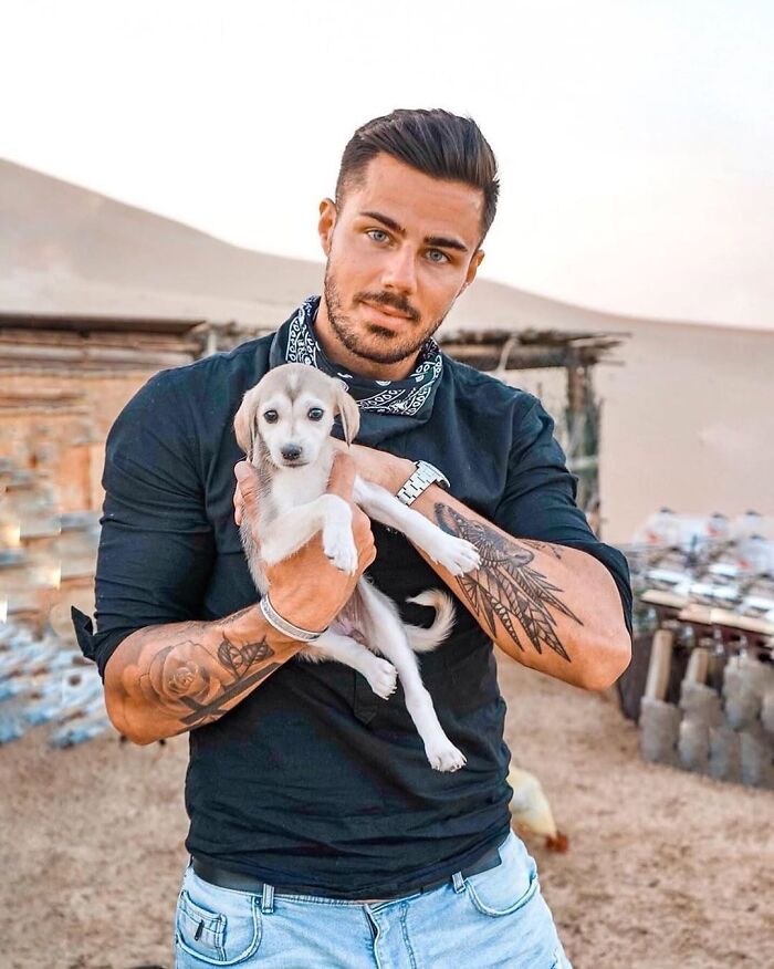 This Instagram Page Shows Heartwarming Photos Of Men And Their Dogs (50 Pics)