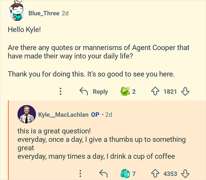 Reddit Q&A screenshot featuring Kyle MacLachlan from Twin Peaks responding about Agent Cooper's daily quotes and coffee habits.