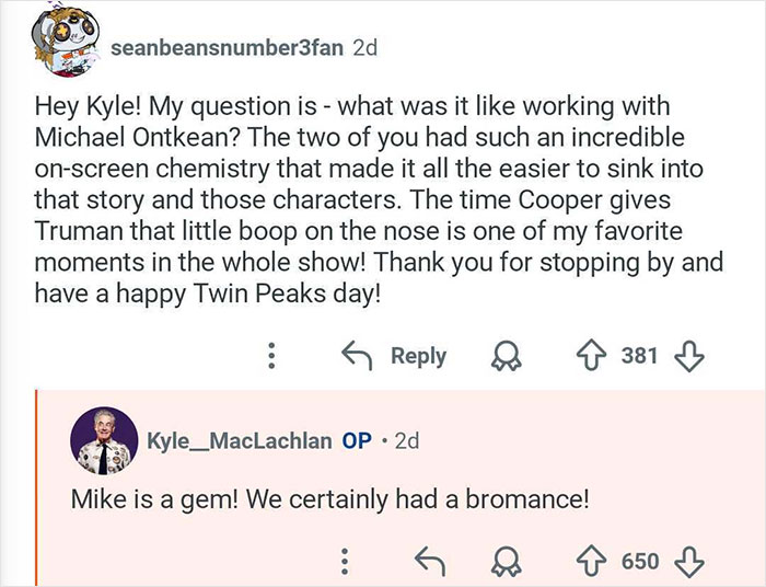 Conversation snippet showing Kyle MacLachlan from Twin Peaks responding to fan questions about on-screen chemistry.