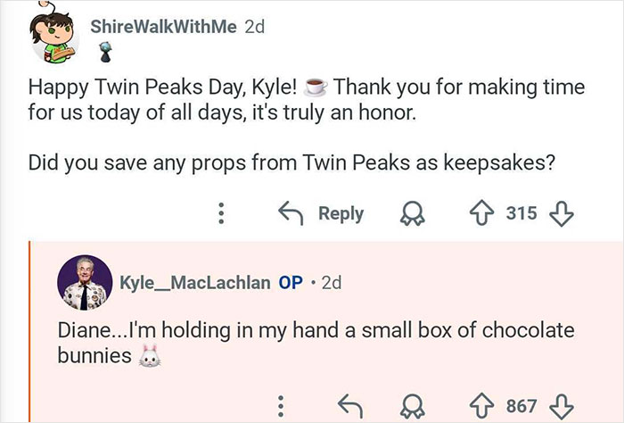 Reddit conversation showing Kyle MacLachlan from Twin Peaks answering fan questions about props.