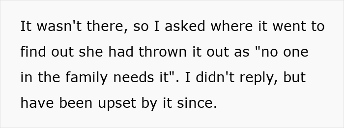 Ungrateful Wife Bins Husband&rsquo;s Cake Gift Because Of A "Bad Mood," He&rsquo;s Livid Over A Lack Of Apology