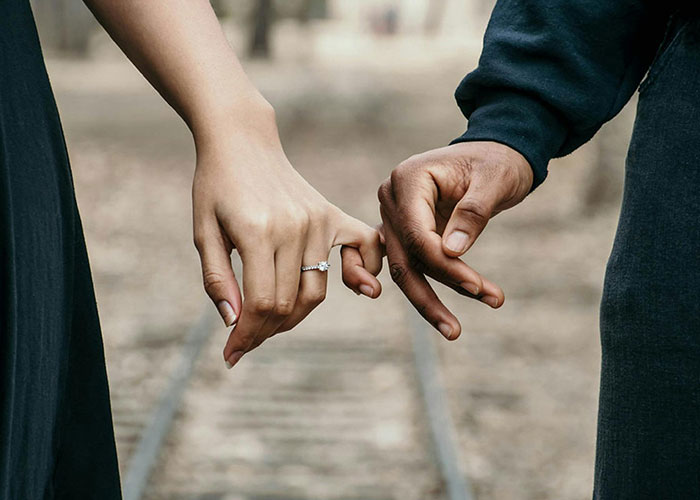 47 People Who Had A Deal To Get Married To Their Friends If They Were Single By 30 Share What Happened