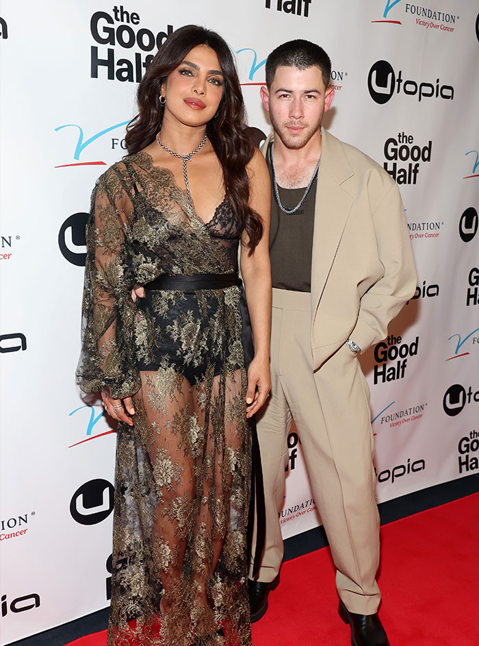 Priyanka Chopra desencadeia frenesi de sede com um Priyanka Chopra desencadeia frenesi de sede com um