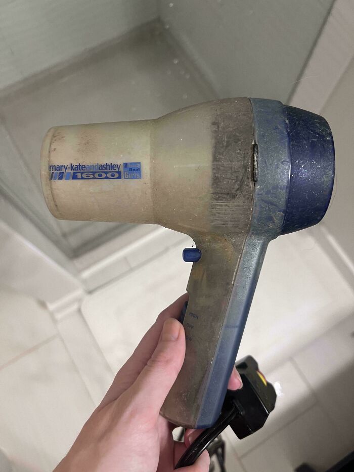 Mary-Kate And Ashley Hairdryer That’s Lasted 24 Years And Still Going Strong