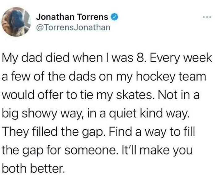Tweet about hockey dads supporting teammate after loss of dad