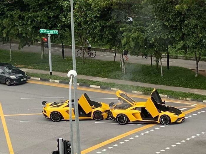Two Identical Lamborghinis Crash In Singapore
