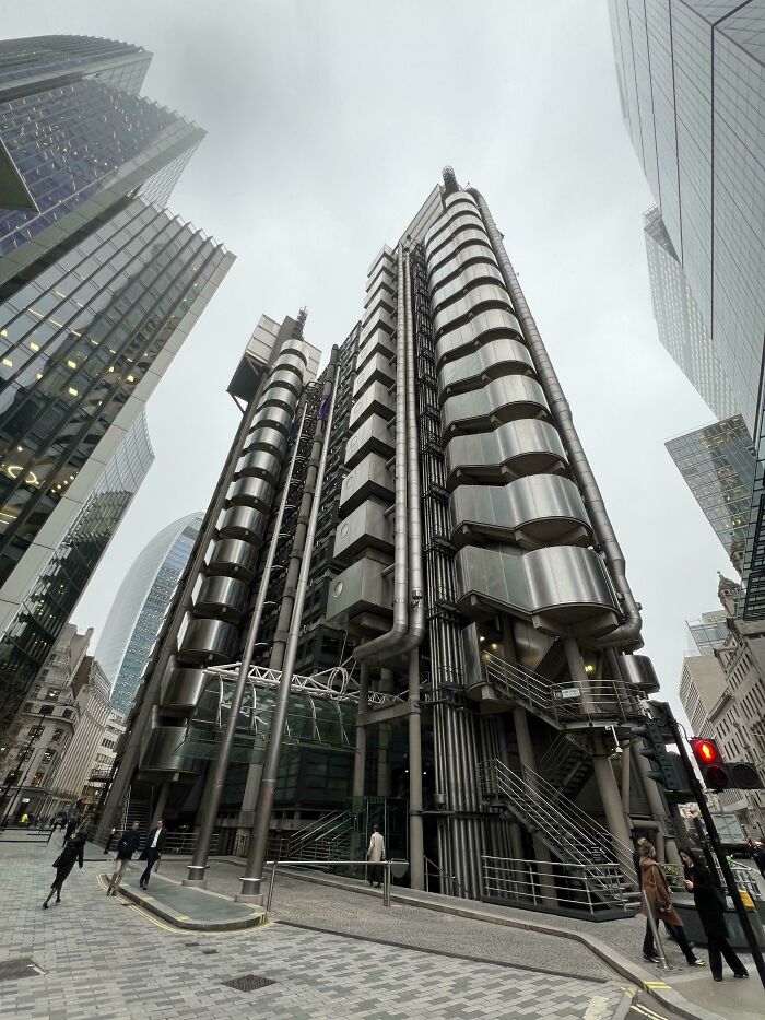 Modern architecture building in London, with striking silver metallic details, making it an impressive building for architecture lovers.