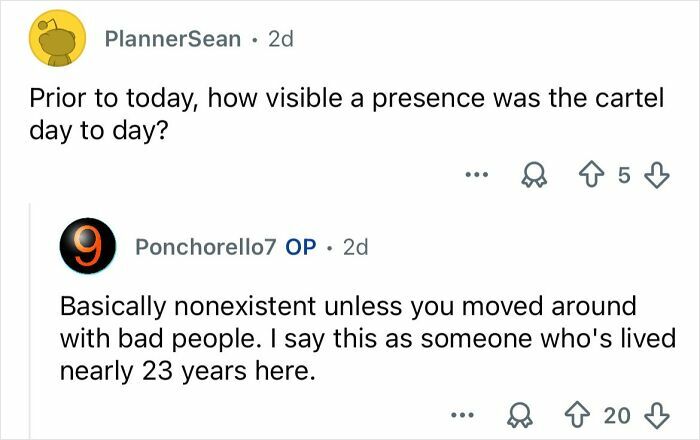 Screenshot of a Reddit conversation about the visibility of cartel violence in Mexico from a long-term resident's perspective.