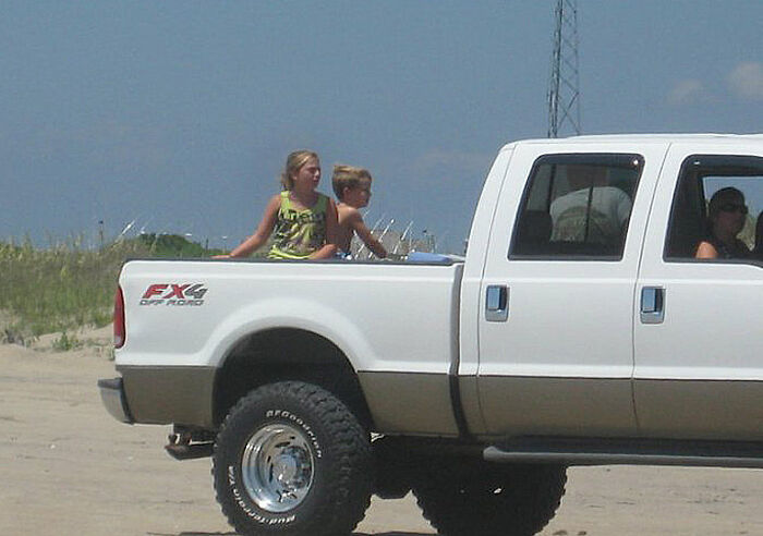 “Girls Don’t Need To Eat Much”: 59 Problematic Things People Thought Were Normal Growing Up