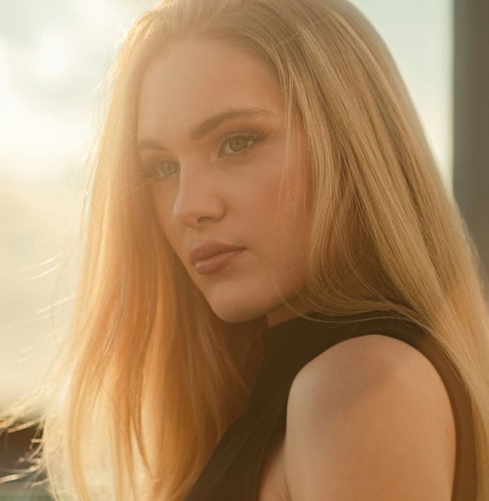 “It Is Quite Sad”: 71 People Who Have Dated Out Of Their League Share How It Turned Out