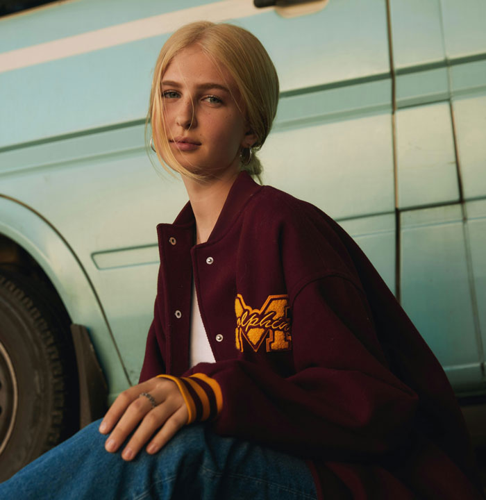 “It Is Quite Sad”: 71 People Who Have Dated Out Of Their League Share How It Turned Out