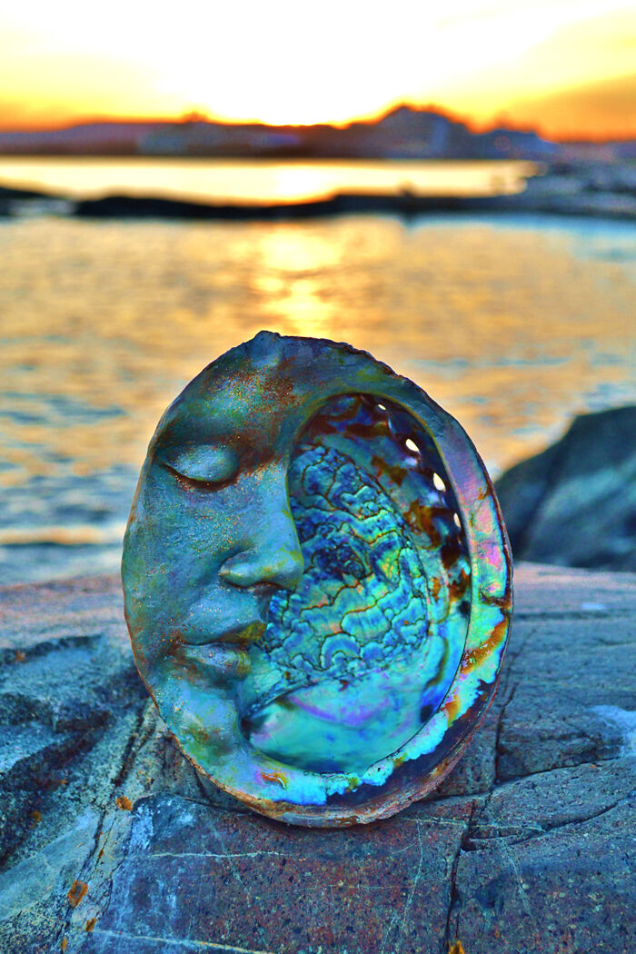 Artist Creates Sculptures That Are Inspired By The Forest, The Feminine, And The Healing Power Of Nature