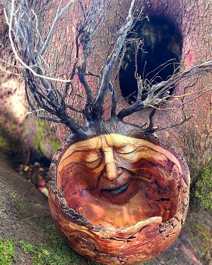 Artist Creates Sculptures That Are Inspired By The Forest, The Feminine, And The Healing Power Of Nature