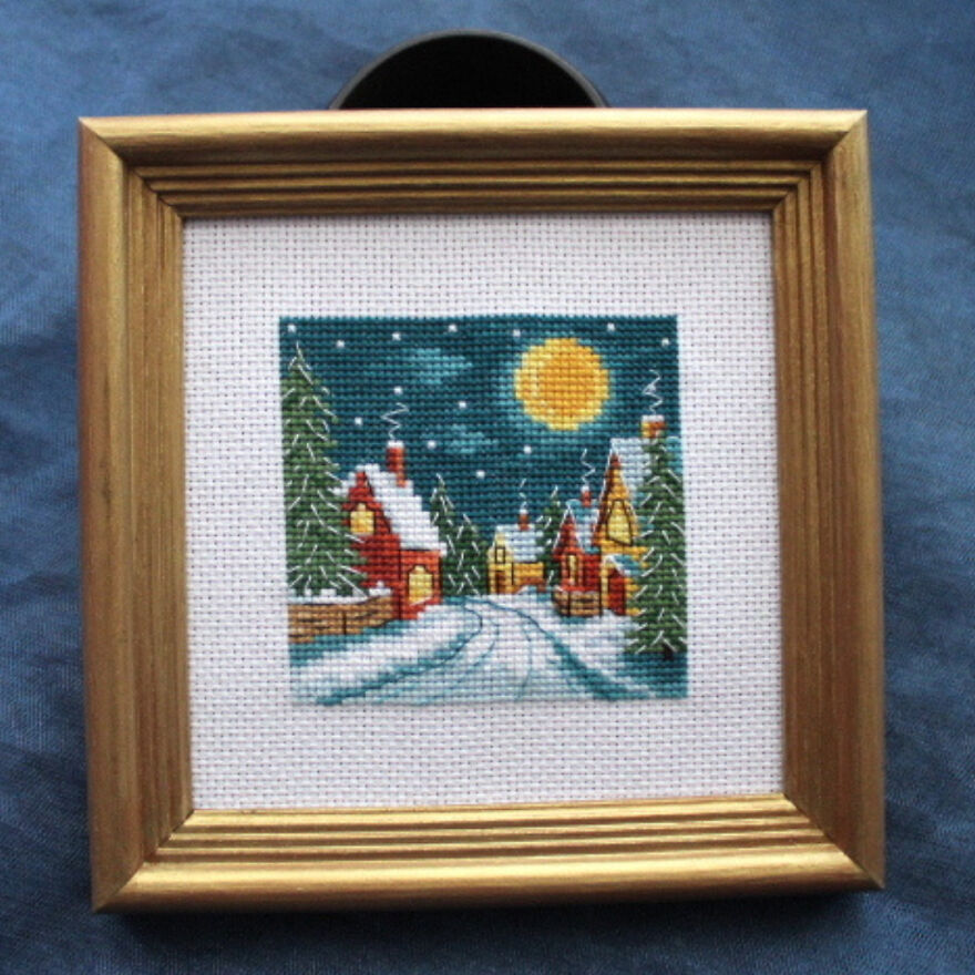 Cross Stitch: What I Created Over The Last Few Weeks Instead Of One Big Project