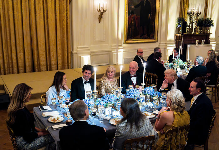 “É inapropriado”: ​​o traje de jantar dos governadores de Melania Trump provoca reações violentas