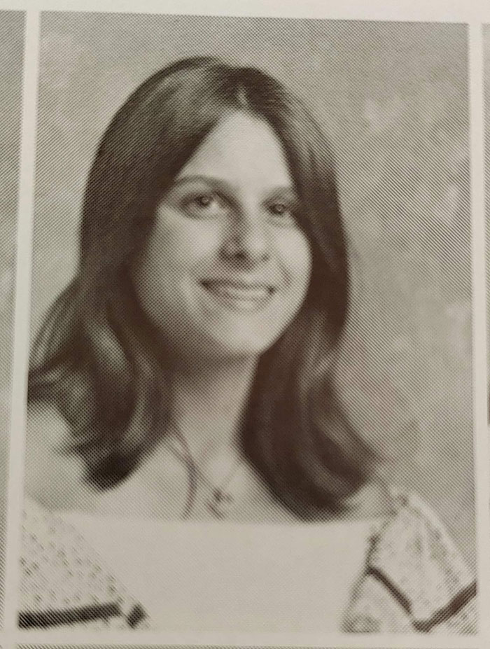 Mãe de três filhos que abandonou a família e desapareceu há 24 anos surpreende com uma reclamação sobre sua filha Mãe de três filhos que abandonou a família e desapareceu há 24 anos surpreende com uma reclamação sobre sua filha