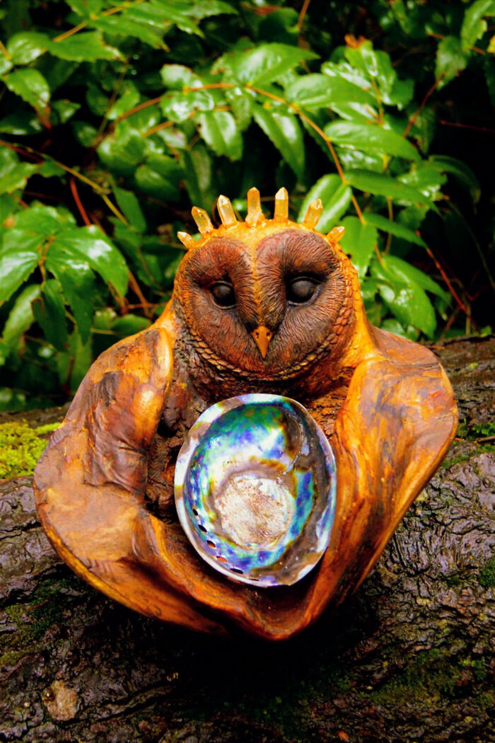 Artist Creates Sculptures That Are Inspired By The Forest, The Feminine, And The Healing Power Of Nature