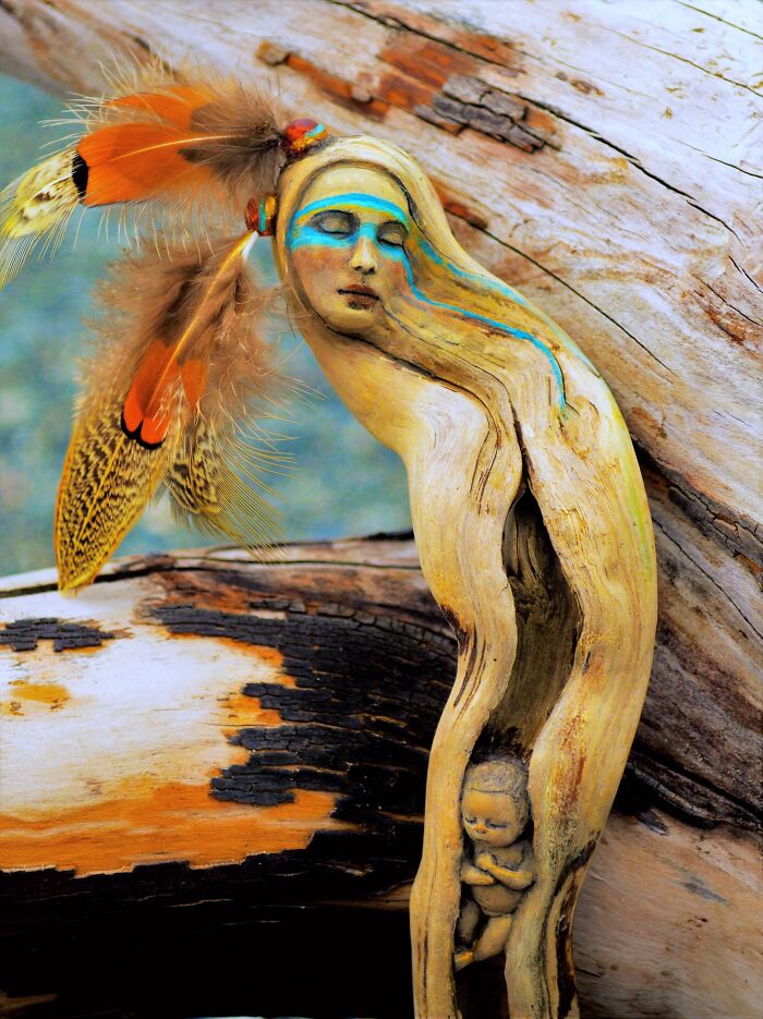 Artist Creates Sculptures That Are Inspired By The Forest, The Feminine, And The Healing Power Of Nature