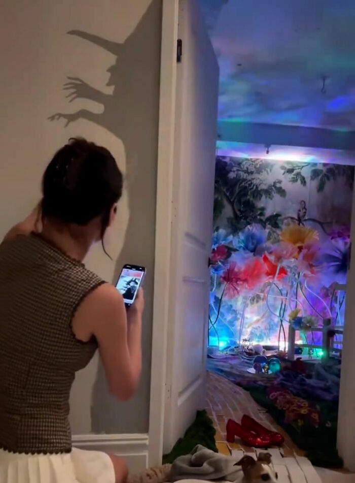 New York model capturing shadow art in her NYC apartment styled as a colorful and creative Titanic movie set. New York model capturing shadow art in her NYC apartment styled as a colorful and creative Titanic movie set.