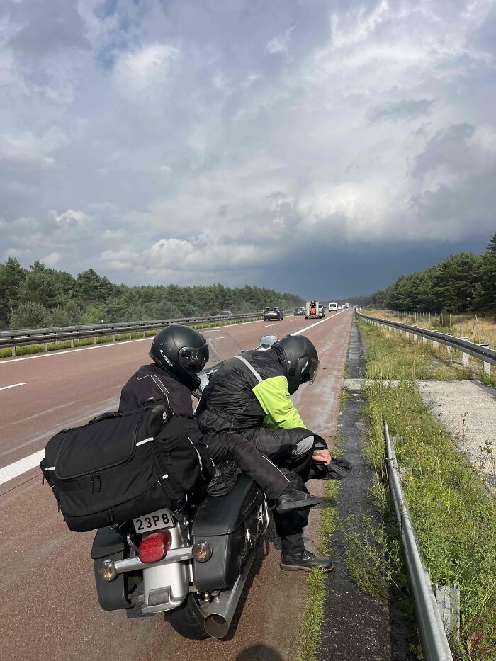 A Family Road Trip, Two Old Harleys, And 8,500 KM Of Hope For A 15-Year-Old With Cancer A Family Road Trip, Two Old Harleys, And 8,500 KM Of Hope For A 15-Year-Old With Cancer