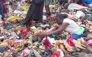 “Keep The Peasant Class Distracted”: 80 Brutal Reminders Of How Bad Consumerism Has Gotten (New Pics)