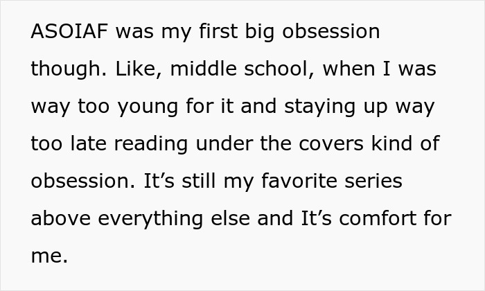Text discussing a person's early obsession with ASOIAF series and reading late at night as a favorite comfort.