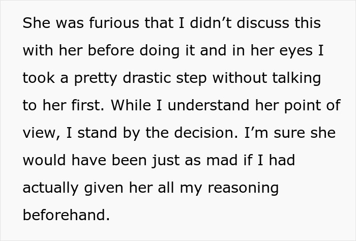 Woman Posts Absolutely Everything Online, Her Boyfriend Hates It: "Social Media Attention Seeker"