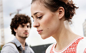 Woman Realizes How Controlling Her BF Is After He Allows Her To go To A Friend’s Wedding