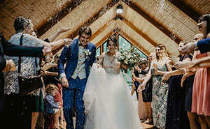 Woman Realizes How Controlling Her BF Is After He Allows Her To go To A Friend’s Wedding