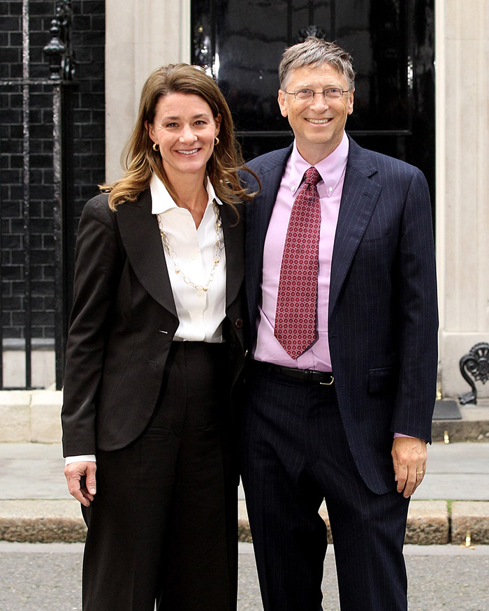 Bill Gates emite desculpas em meio ao escândalo de Epstein, como ele admite 