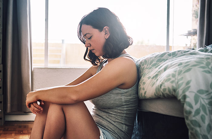 Woman Moves In With Her Boyfriend Of 5 Months, Suddenly Her Things Start Disappearing