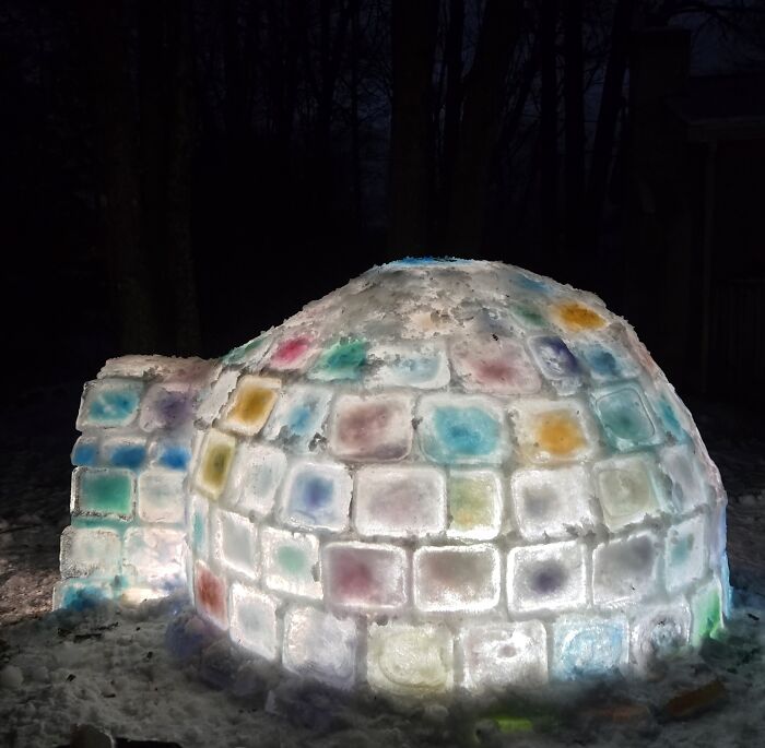 I'm A Stone Mason, Using Snow And Ice During The Winter To Make Art